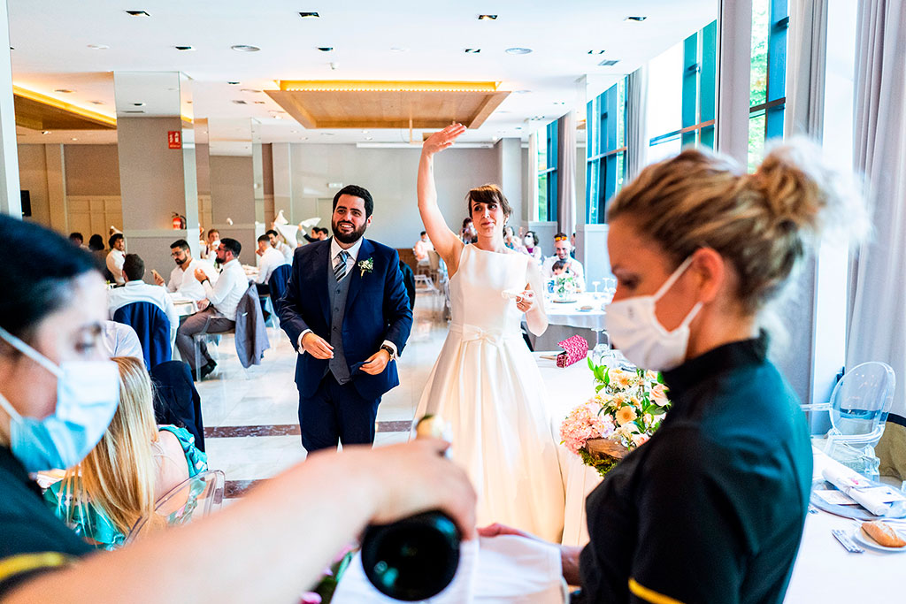 fotografo bodas cantabria marcos greiz entrada novios