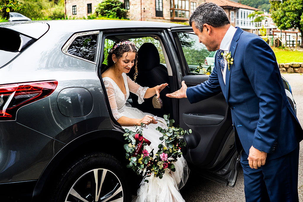 Fotógrafo de bodas Cantabria Marcos Greiz Deva Jorge mano