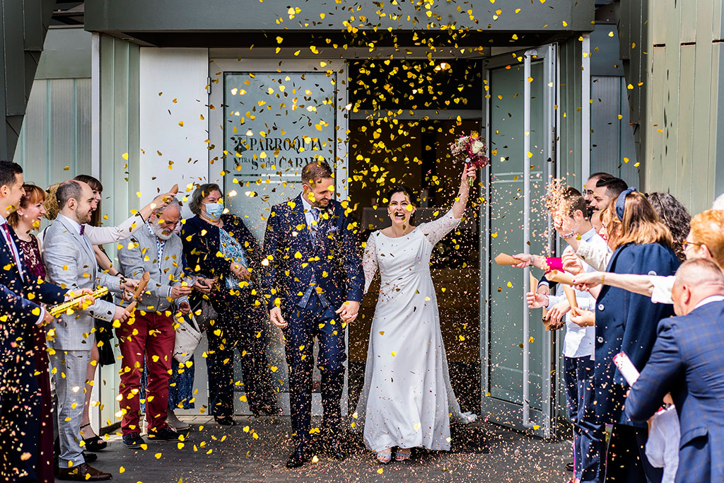 fotografía bodas Santander Cantabria Sara e Ivan confeti