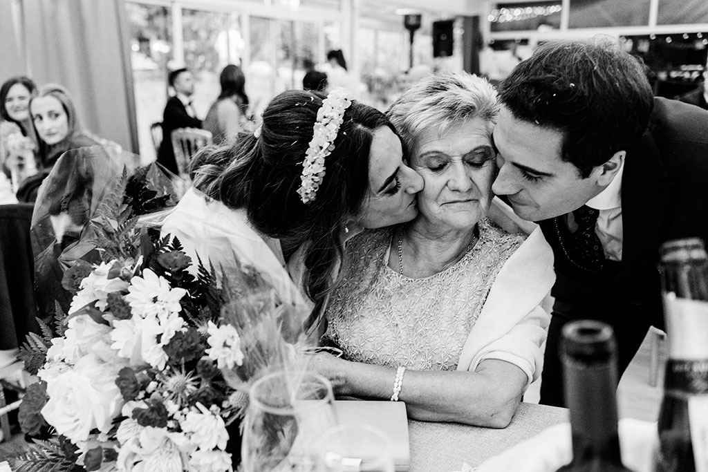 Fotógrafo de bodas en Cantabria Carla y Nacho abuela
