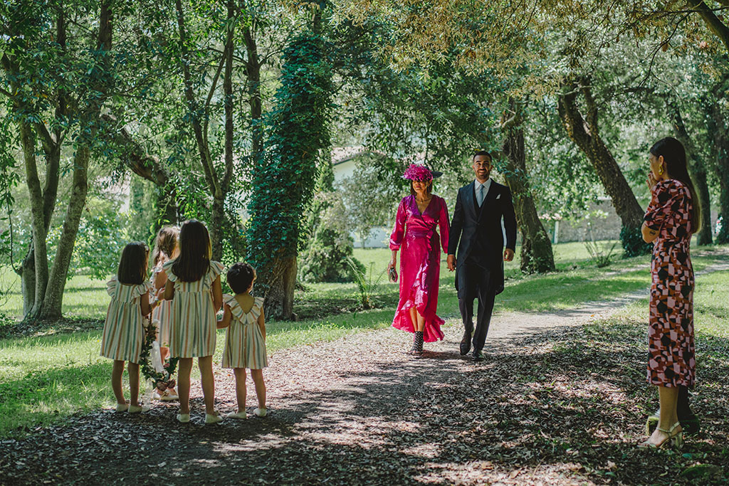 Entrada del novio a la ceremonia