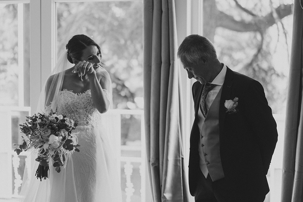 La novia se emociona con su padre