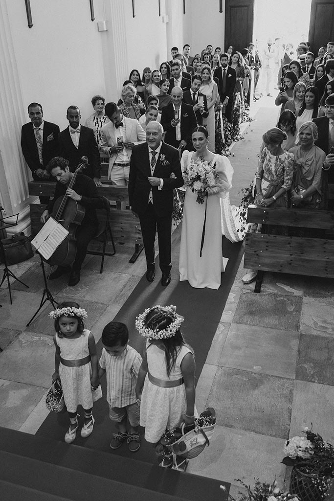 fotografo-bodas-cantabria-fraguas-marcos-greiz-sara-diego-llegada-novia Fotógrafo de bodas Casona de las Fraguas Marcos Greiz Sara y Diego