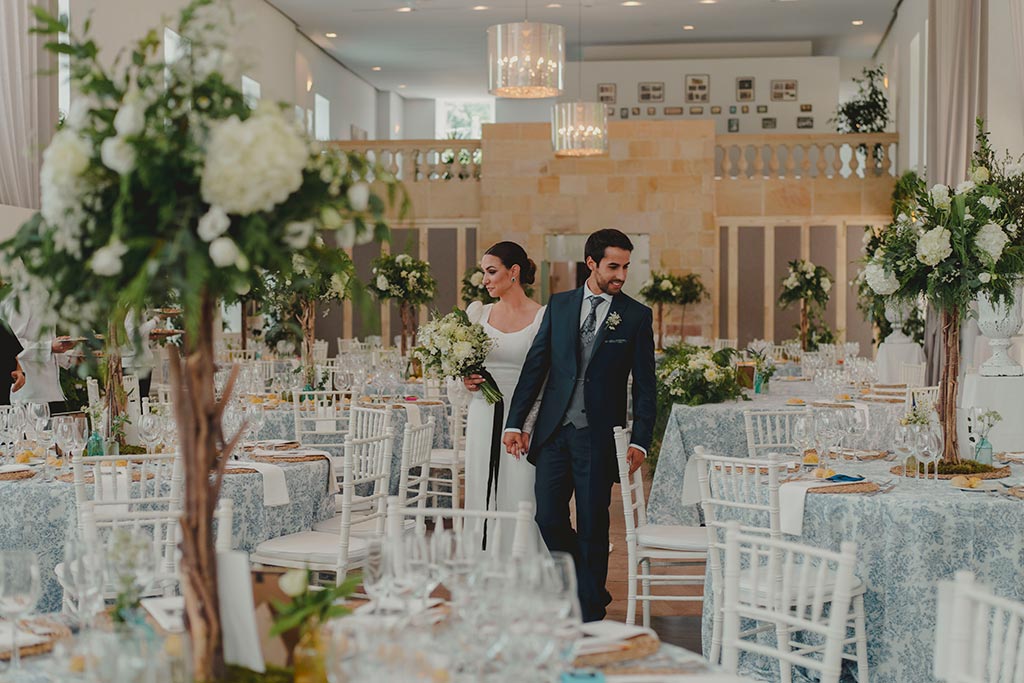 mejor-fotografo-bodas-cantabria-casona-fraguas-marcos-greiz-sara-diego-comedor El mejor Fotógrafo de bodas en Cantabria Casona de las Fraguas Marcos Greiz Sara y Diego