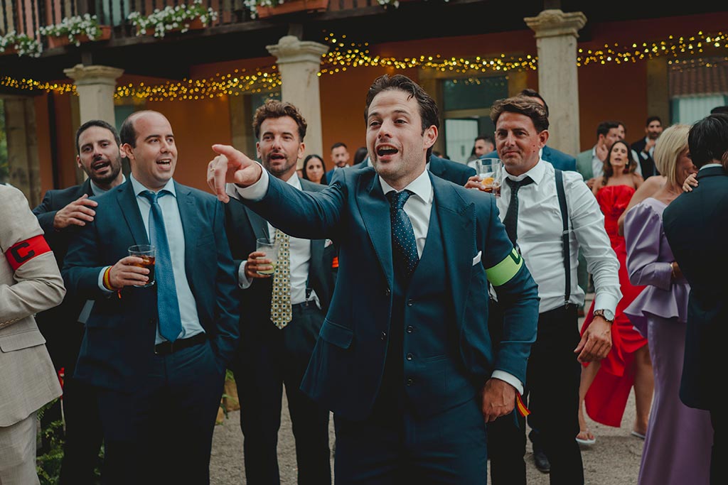 mejor-fotografo-bodas-cantabria-casona-fraguas-marcos-greiz-sara-diego-fiesta El mejor Fotógrafo de bodas en Cantabria Casona de las Fraguas Marcos Greiz Sara y Diego