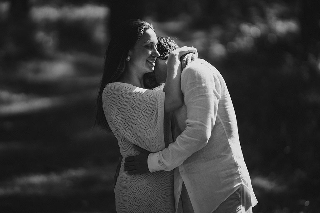 mejor-fotografo-bodas-cantabria-casona-fraguas-marcos-greiz-sara-diego-preboda-abrazo Fotógrafo de bodas Casona de las Fraguas Marcos Greiz Sara y Diego